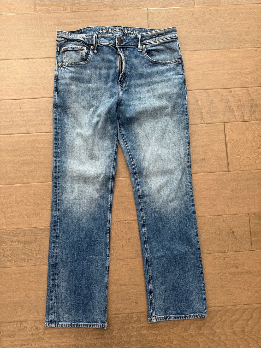 American Eagle Outfitters Men’s Faded Blue Straight Jeans